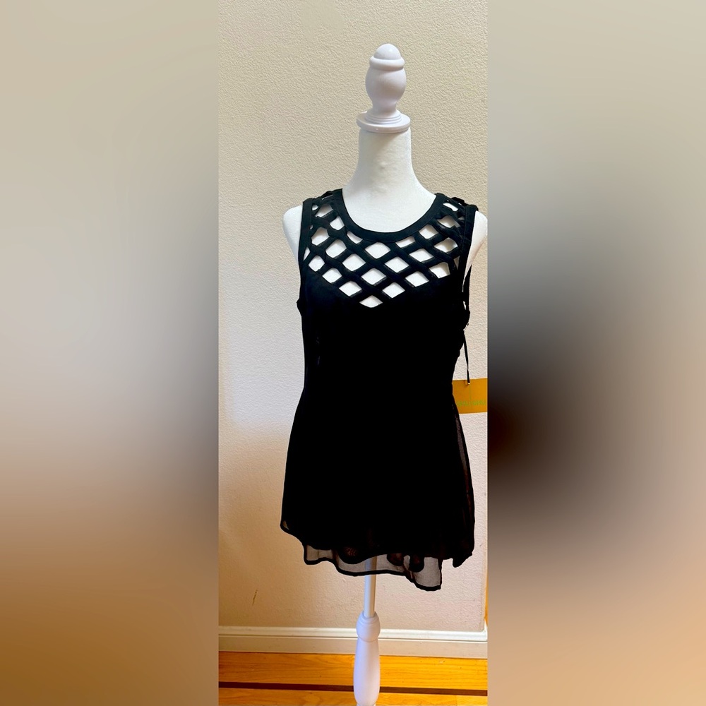 Shu shu Black Sleeveless Top with Lattice Detail